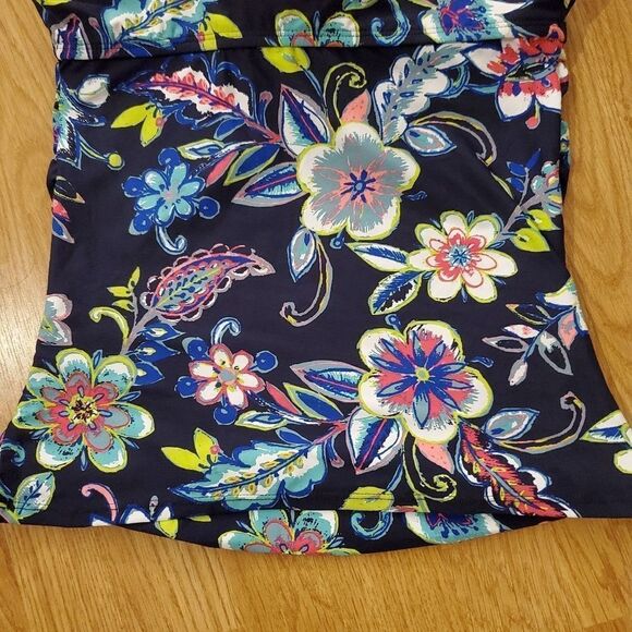 Anne Cole Holiday Twist-Front Underwire Tankini - Picture 7 of 12